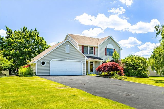 531 Brixton Trail, Webster, NY 14580