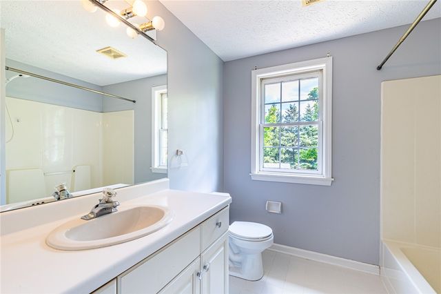 531 Brixton Trail, Webster, NY 14580