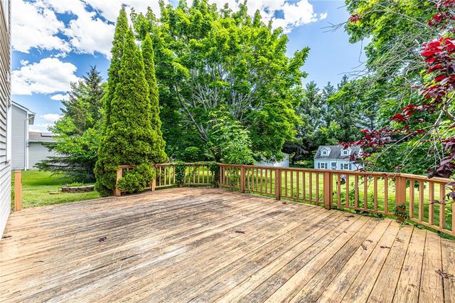 531 Brixton Trail, Webster, NY 14580