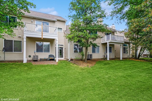 150 Hidden Pond Circle, Aurora, IL 60504