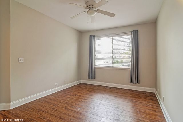 150 Hidden Pond Circle, Aurora, IL 60504