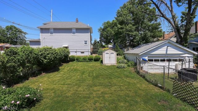 61 W Clay Ave, Roselle Park Boro, NJ 07204