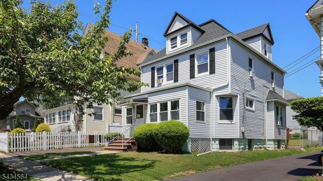 61 W Clay Ave, Roselle Park Boro, NJ 07204