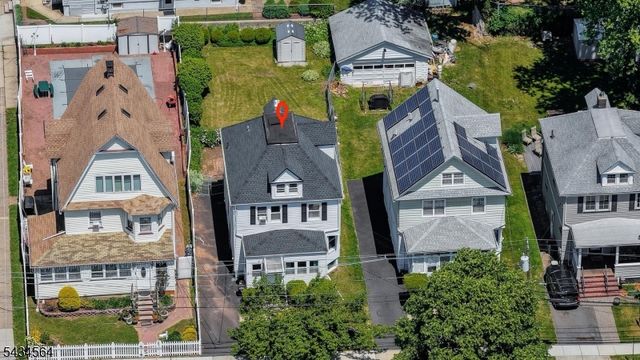61 W Clay Ave, Roselle Park Boro, NJ 07204