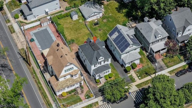 61 W Clay Ave, Roselle Park Boro, NJ 07204
