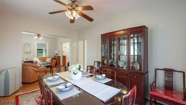 61 W Clay Ave, Roselle Park Boro, NJ 07204