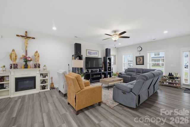 668 Palomino Mustang Drive, Whitsett, NC 27377