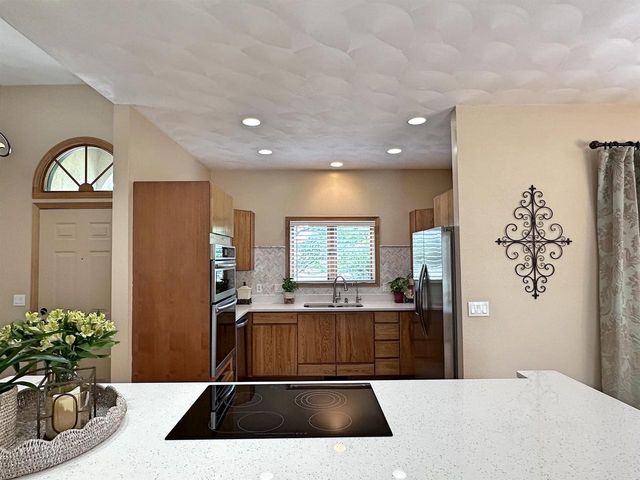 2426 N Sumac Drive, Janesville, WI 53545