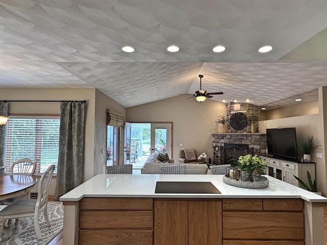 2426 N Sumac Drive, Janesville, WI 53545
