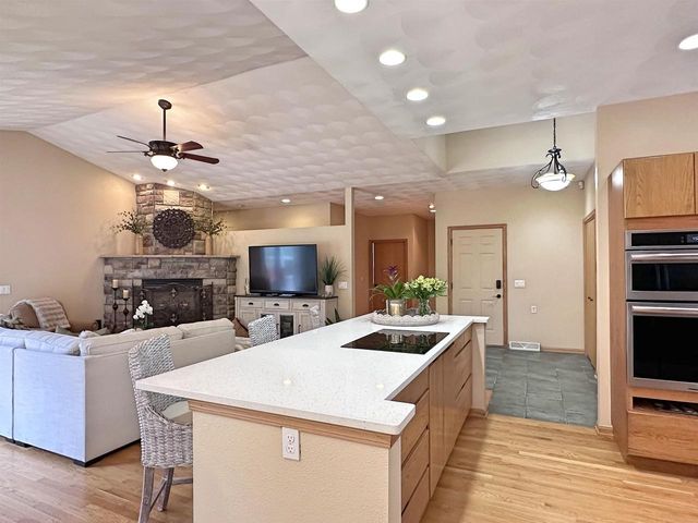 2426 N Sumac Drive, Janesville, WI 53545