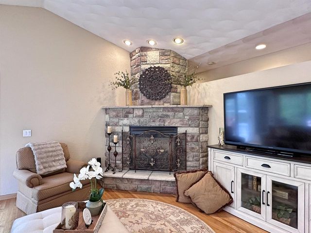 2426 N Sumac Drive, Janesville, WI 53545