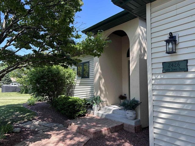 2426 N Sumac Drive, Janesville, WI 53545