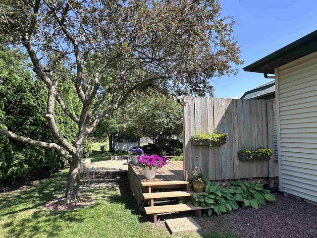 2426 N Sumac Drive, Janesville, WI 53545