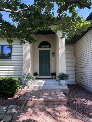 2426 N Sumac Drive, Janesville, WI 53545