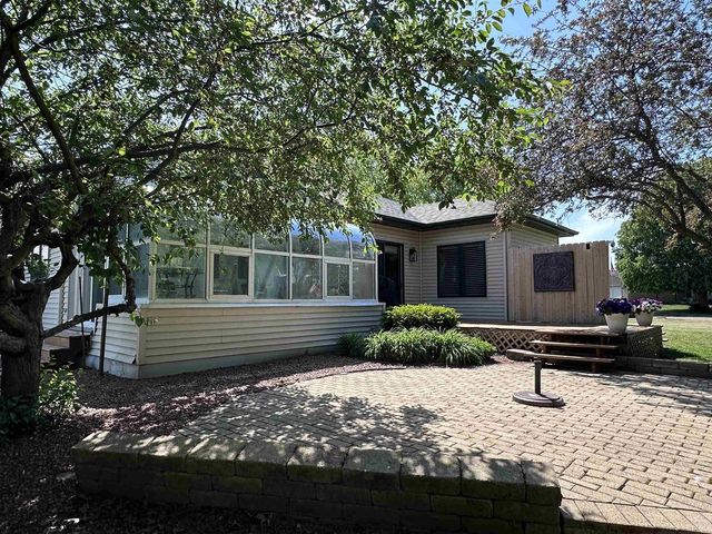 2426 N Sumac Drive, Janesville, WI 53545