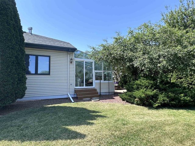 2426 N Sumac Drive, Janesville, WI 53545