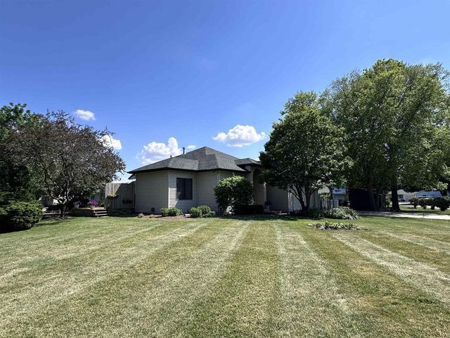 2426 N Sumac Drive, Janesville, WI 53545