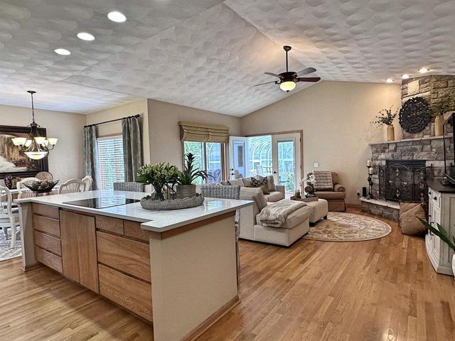 2426 N Sumac Drive, Janesville, WI 53545