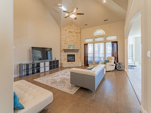 2630 Flatbush Avenue, Midlothian, TX 76065