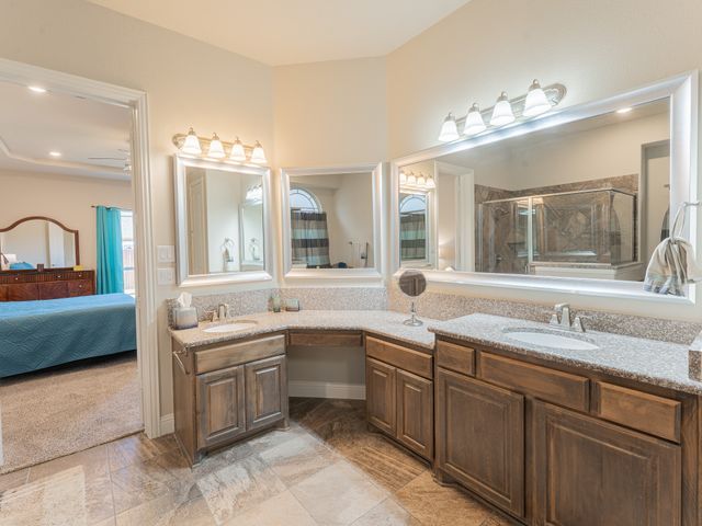 2630 Flatbush Avenue, Midlothian, TX 76065