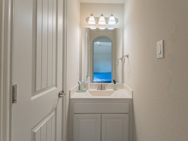 2630 Flatbush Avenue, Midlothian, TX 76065