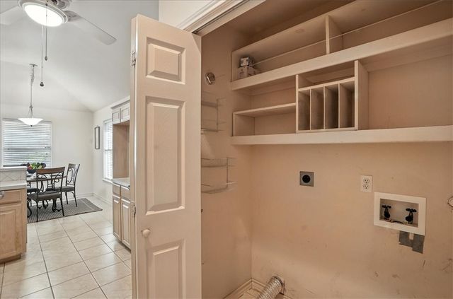 1108 Meadowbrook Dr, Portland, TX 78374