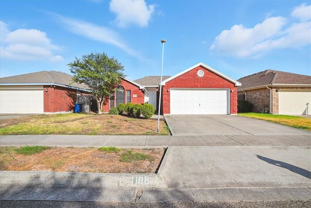 1108 Meadowbrook Dr, Portland, TX 78374