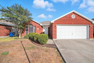 1108 Meadowbrook Dr, Portland, TX 78374