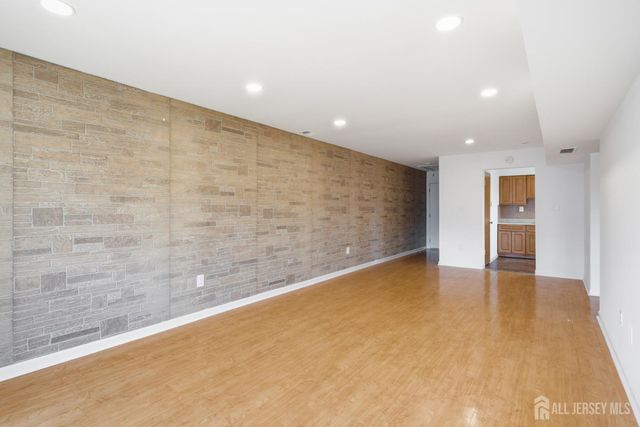 1719 Raspberry Court, Edison, NJ 08817