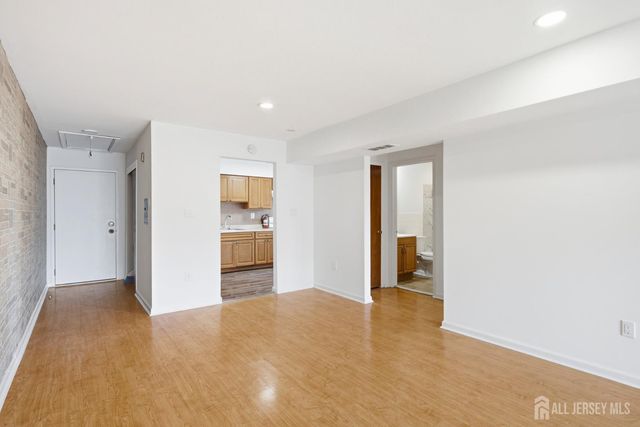 1719 Raspberry Court, Edison, NJ 08817