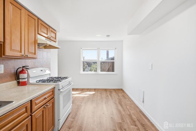 1719 Raspberry Court, Edison, NJ 08817