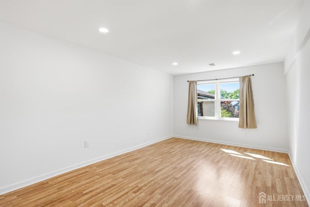 1719 Raspberry Court, Edison, NJ 08817