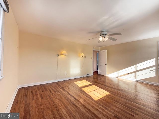 425 HARRINGTON RD, Havertown, PA 19083