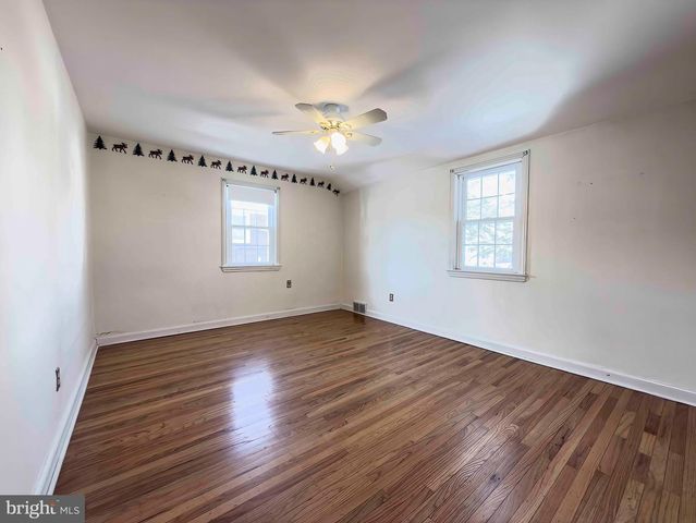 425 HARRINGTON RD, Havertown, PA 19083