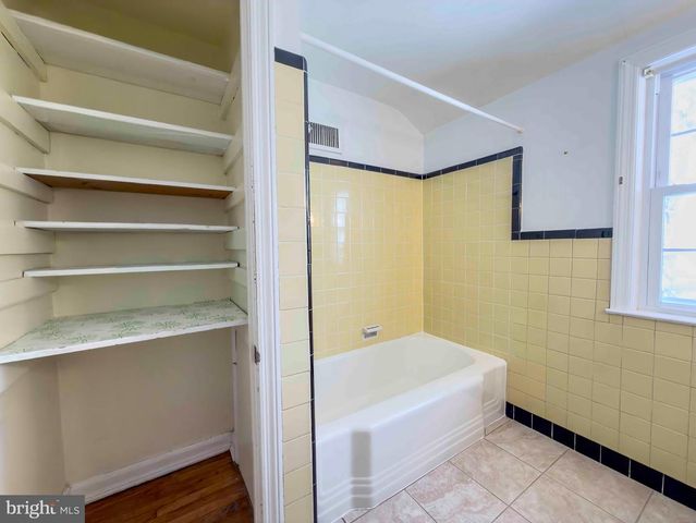 425 HARRINGTON RD, Havertown, PA 19083