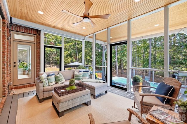 16601 Doves Canyon Lane, Charlotte, NC 28278