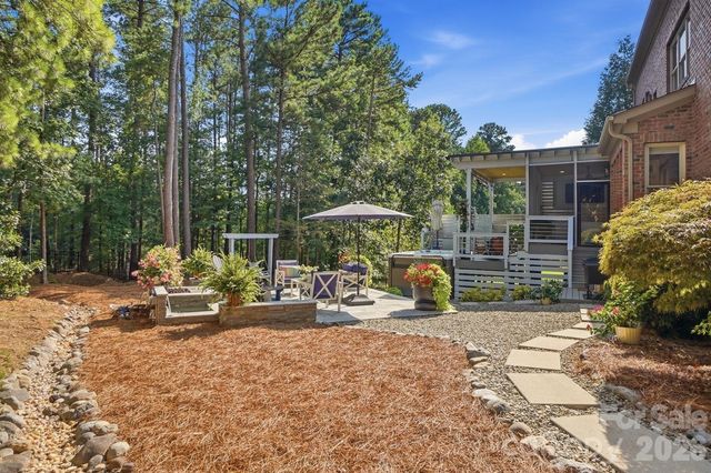16601 Doves Canyon Lane, Charlotte, NC 28278