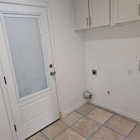 5012 Westhaven Drive, Fort Worth, TX 76132