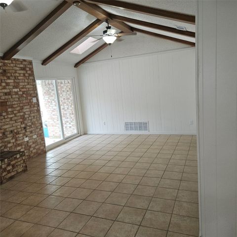 5012 Westhaven Drive, Fort Worth, TX 76132