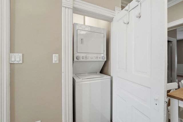 2428 N Geneva Terrace, Chicago, IL 60614