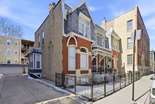 2428 N Geneva Terrace, Chicago, IL 60614