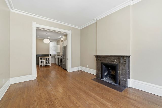 2428 N Geneva Terrace, Chicago, IL 60614