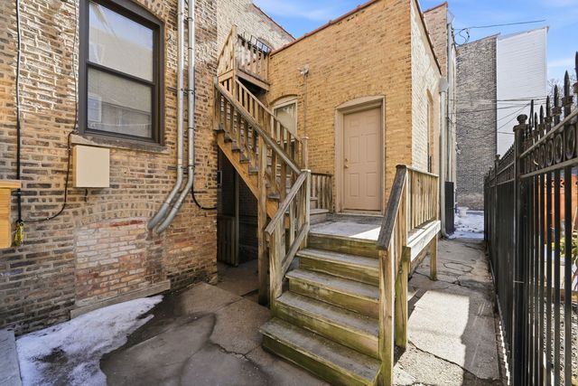 2428 N Geneva Terrace, Chicago, IL 60614