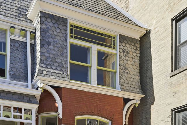 2428 N Geneva Terrace, Chicago, IL 60614