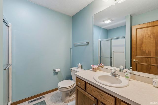 25855 Fox Tail Trail, South Bend, IN 46628