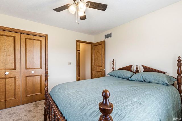 25855 Fox Tail Trail, South Bend, IN 46628