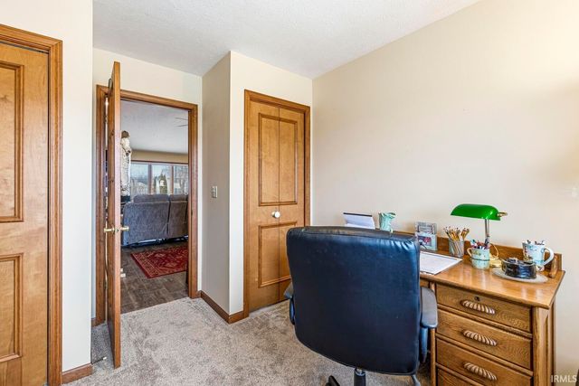 25855 Fox Tail Trail, South Bend, IN 46628