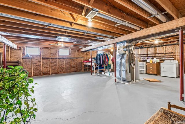 25855 Fox Tail Trail, South Bend, IN 46628