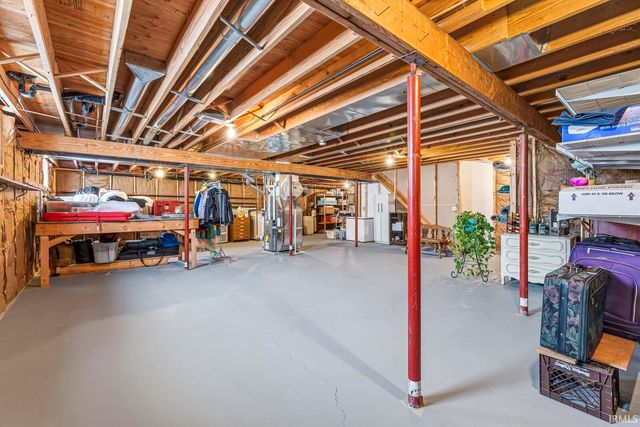 25855 Fox Tail Trail, South Bend, IN 46628