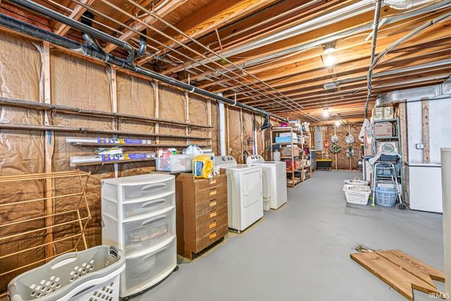 25855 Fox Tail Trail, South Bend, IN 46628